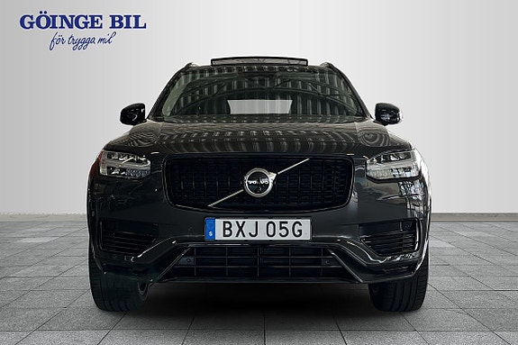 Volvo XC90 3 of 18