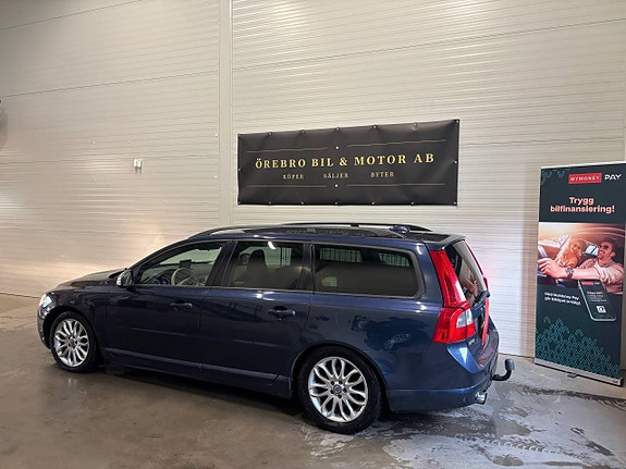 Volvo V70 2 of 9