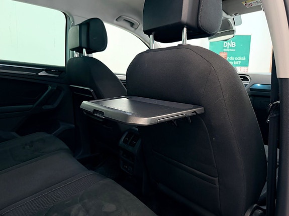 Volkswagen Tiguan 18 of 24