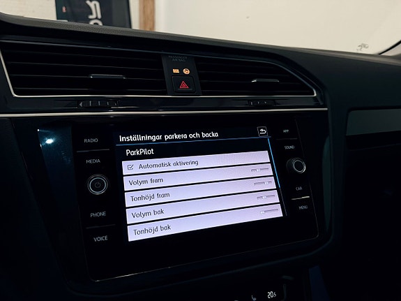 Volkswagen Tiguan 21 of 24