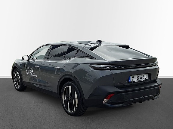Peugeot 408 2 of 10