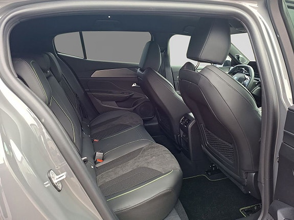 Peugeot 408 8 of 10