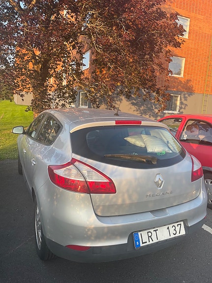 Renault Megane III 2 of 7