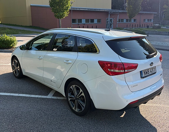 Kia Ceed 3 of 10