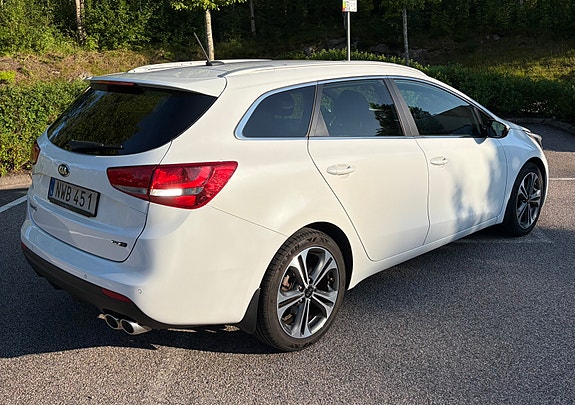 Kia Ceed 5 of 10
