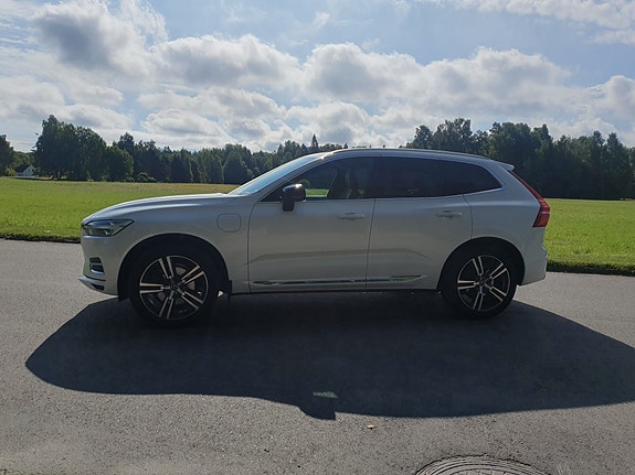 Volvo XC60 3 of 16