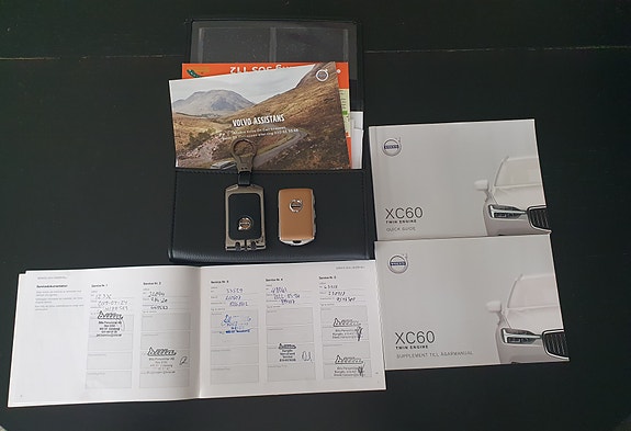Volvo XC60 12 of 16