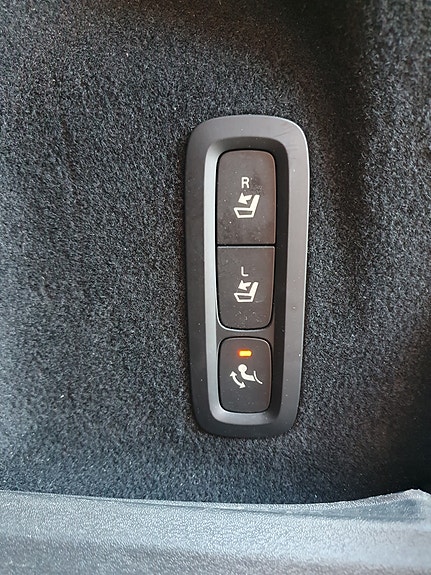 Volvo XC60 8 of 16