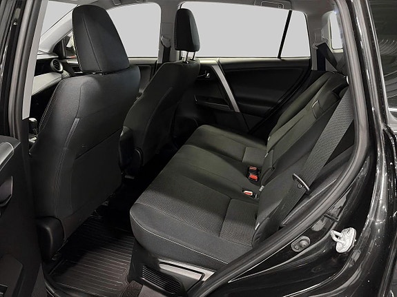 Toyota RAV4 11 of 19
