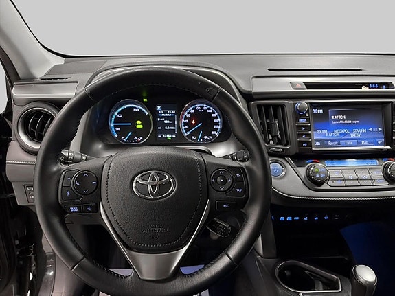 Toyota RAV4 15 of 19