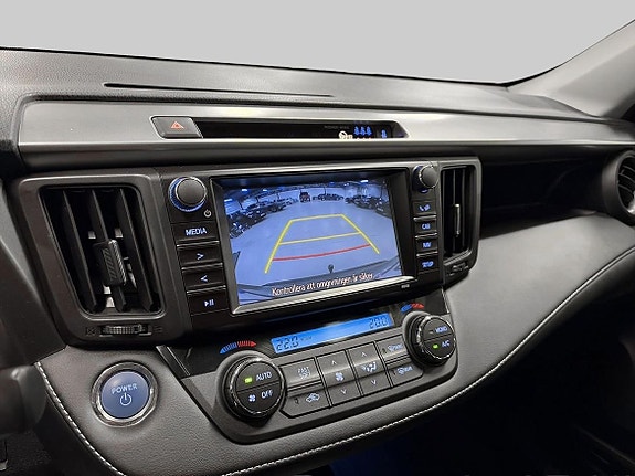 Toyota RAV4 16 of 19