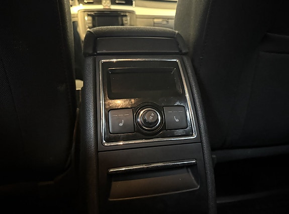 Skoda Superb 9 of 19