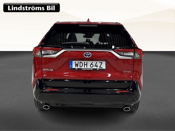 Toyota RAV4 Plug-in Hybrid 8 of 20