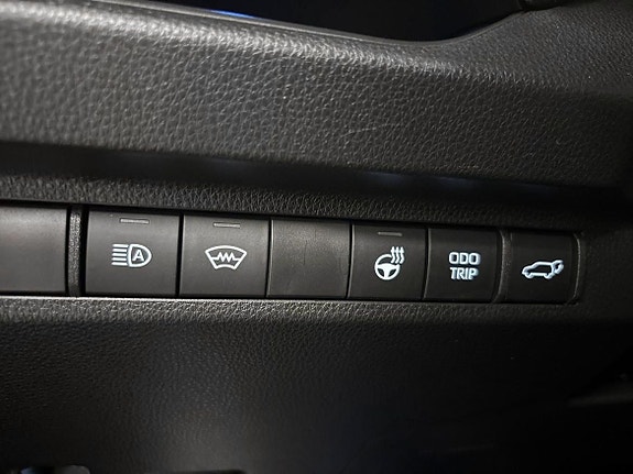 Toyota RAV4 Plug-in Hybrid 19 of 20