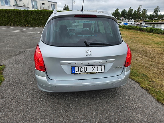 Peugeot 308 SW 8 of 30