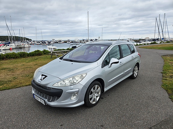 Peugeot 308 SW 18 of 30