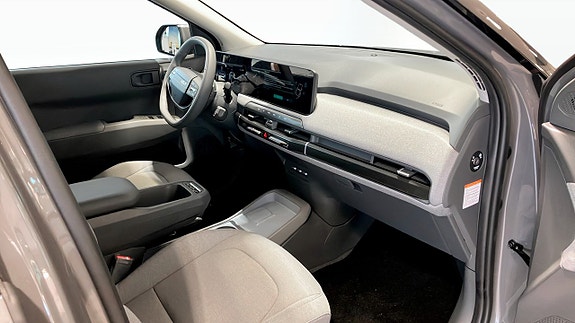 Kia EV3 3 of 11