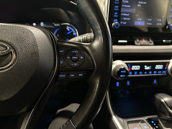 Toyota RAV4 18 of 22