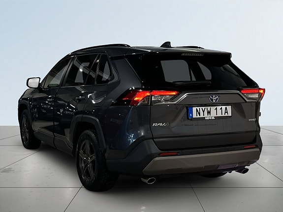 Toyota RAV4 5 of 22