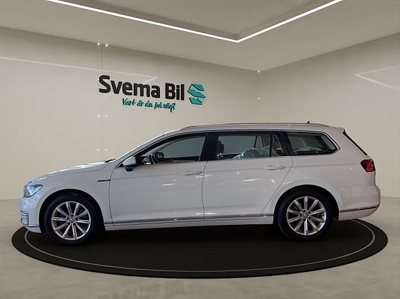 Volkswagen Passat 8 of 13