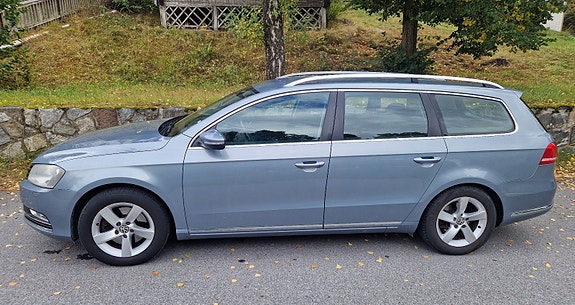 Volkswagen Passat 2 of 7