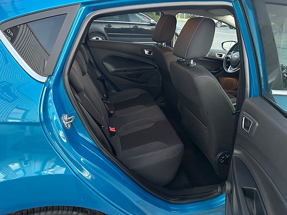 Ford Fiesta 9 of 11