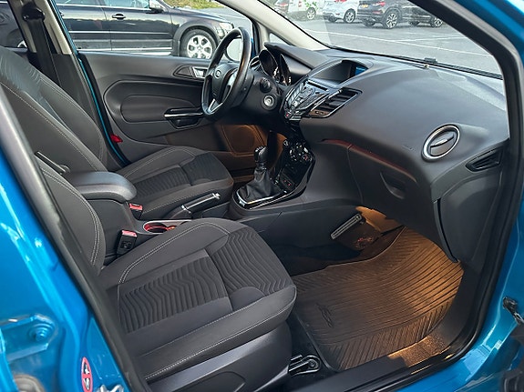 Ford Fiesta 7 of 11