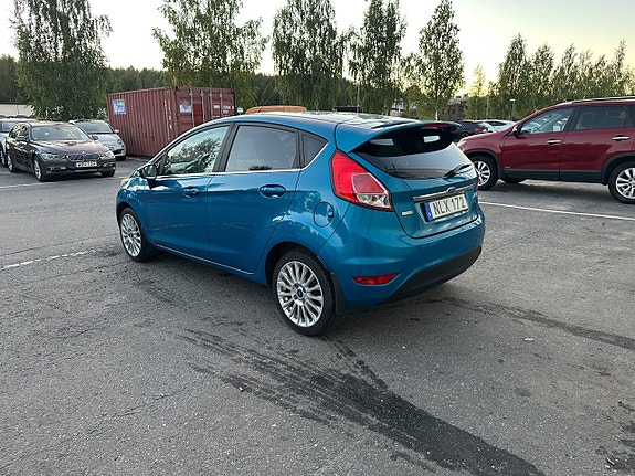 Ford Fiesta 4 of 11