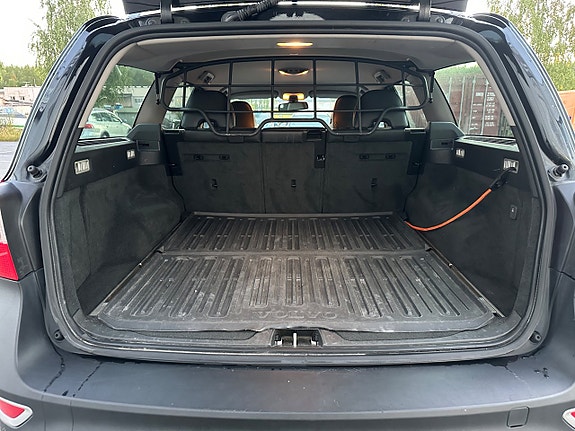 Volvo XC70 10 of 11
