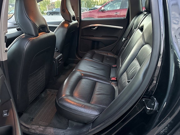 Volvo XC70 9 of 11