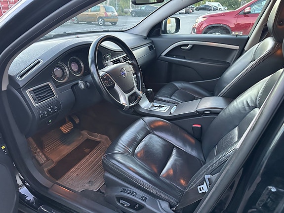 Volvo XC70 5 of 11