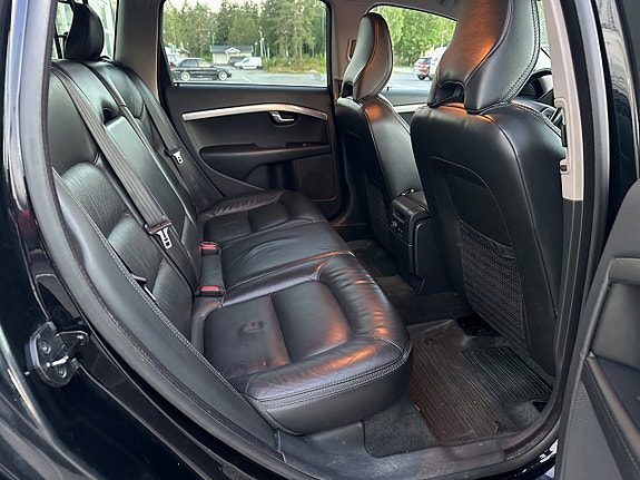 Volvo XC70 8 of 11