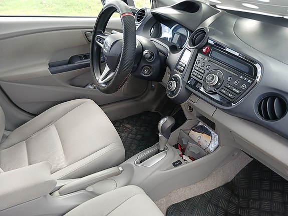 Honda Insight 4 of 5