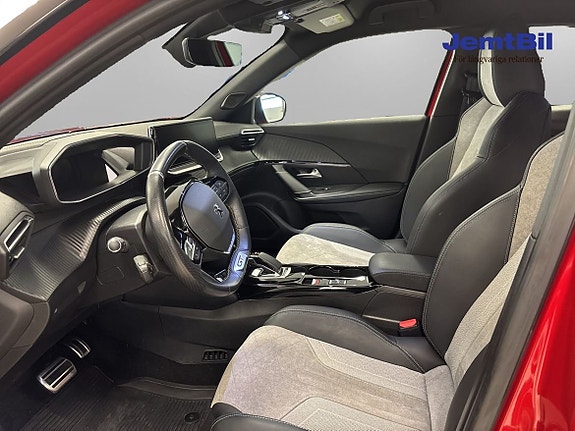 Peugeot e-2008 8 of 15