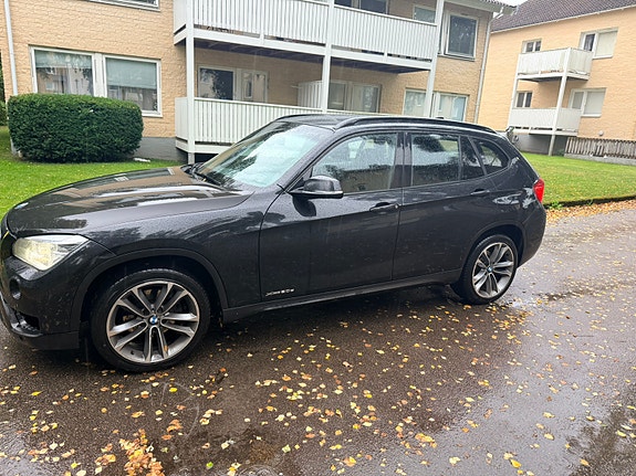 BMW X1 4 of 6