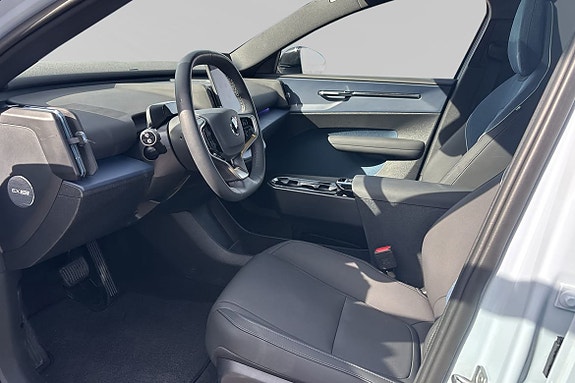 Volvo EX30 7 of 15