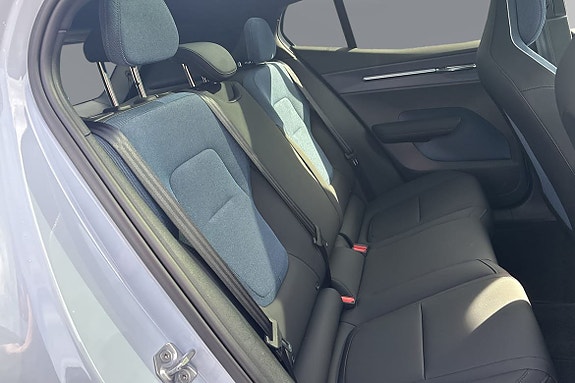 Volvo EX30 11 of 15