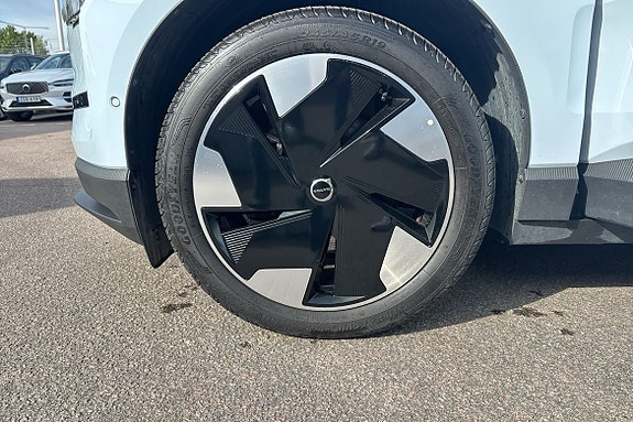 Volvo EX30 14 of 15