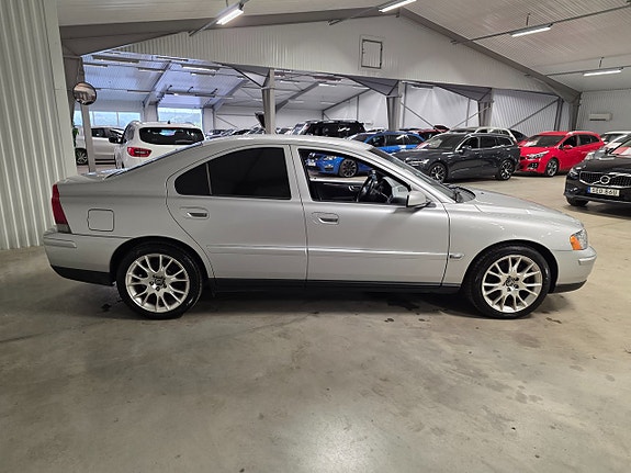 Volvo S60 3 of 10