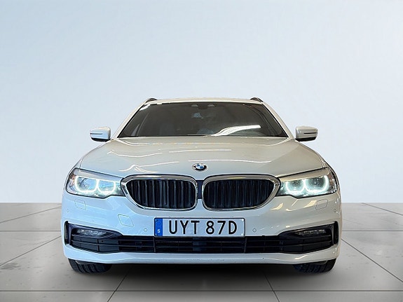 BMW 520d 2 of 19