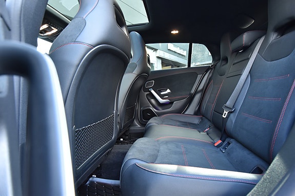 Mercedes-Benz CLA45 12 of 30