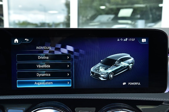 Mercedes-Benz CLA45 25 of 30