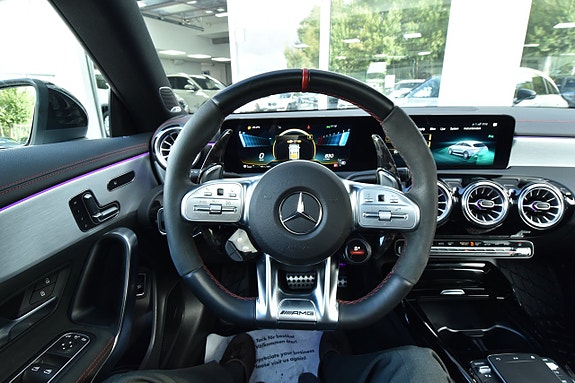 Mercedes-Benz CLA45 15 of 30