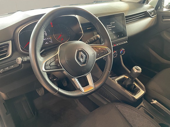 Renault Clio 10 of 13