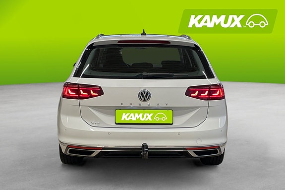 Volkswagen Passat 5 of 18