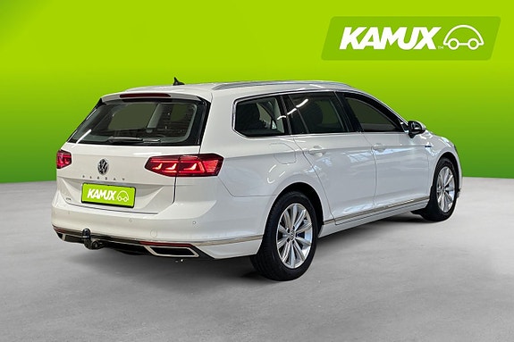 Volkswagen Passat 4 of 18