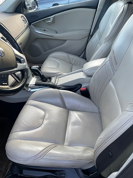 Volvo V40 5 of 6