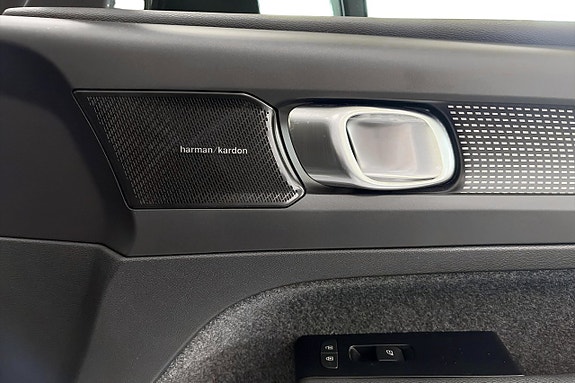 Volvo XC40 20 of 26