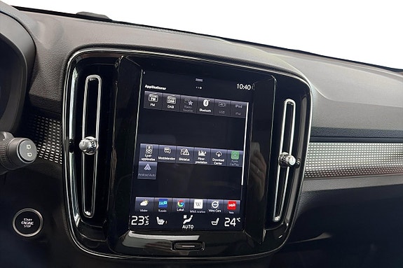 Volvo XC40 14 of 26