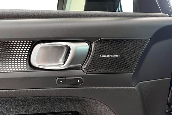 Volvo XC40 21 of 26